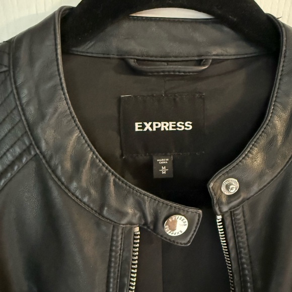 Express Women's Sleek Black Leather Jacket - Picture 3 of 3